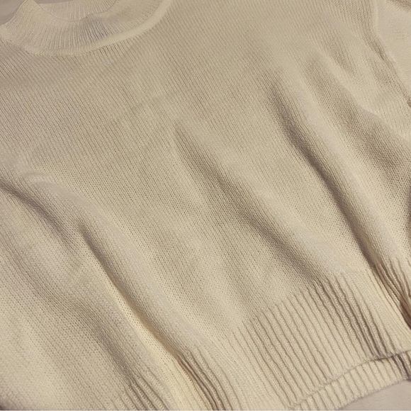 H&M Cream Sweater - Picture 2 of 2